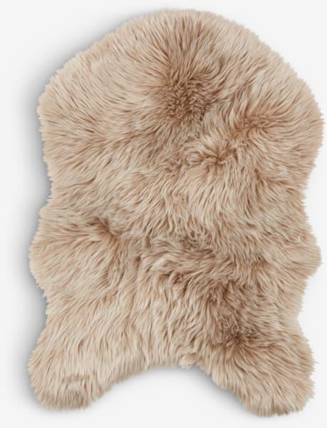 Imitert lammeskinn TAKS 60x90cm beige
