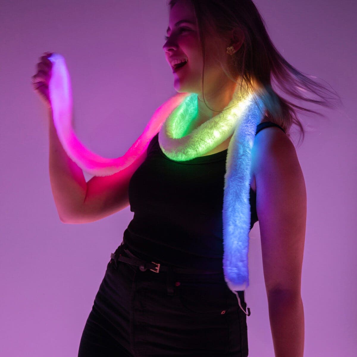 Lyslenke LED RGBIC med fluffy stoff og musikkstyring, 2 m