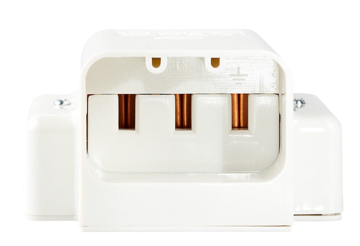 Vegguttak for komfyr 230 V