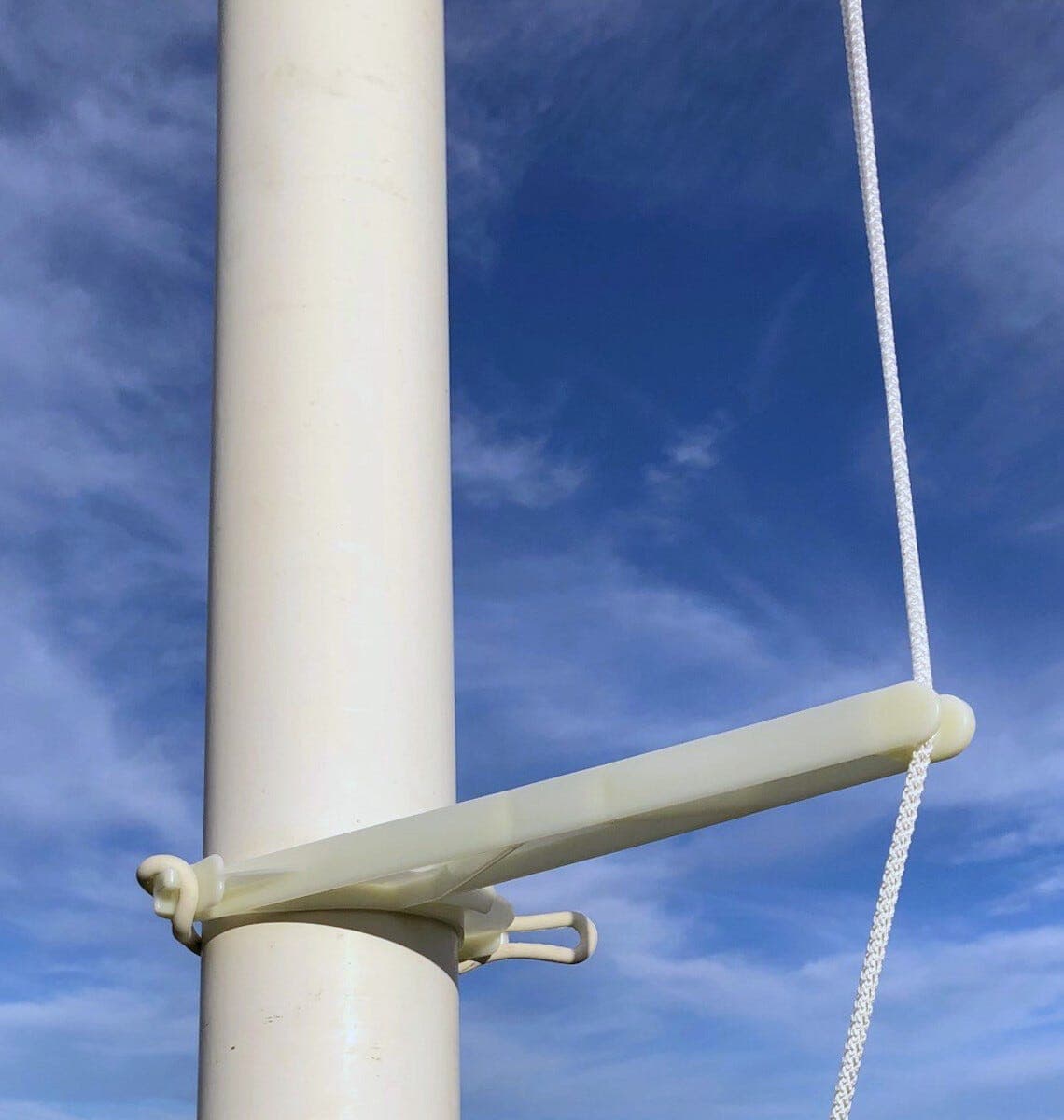 Adela Lystra snorstrekker til flaggstenger på 4–12 m