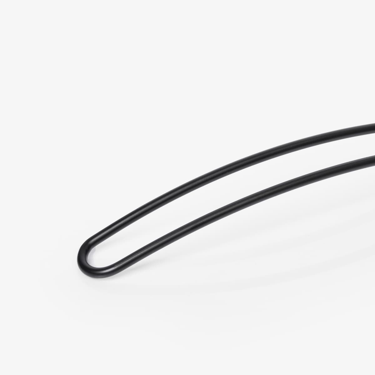 Corinne Hairpin Plain Black Matte
