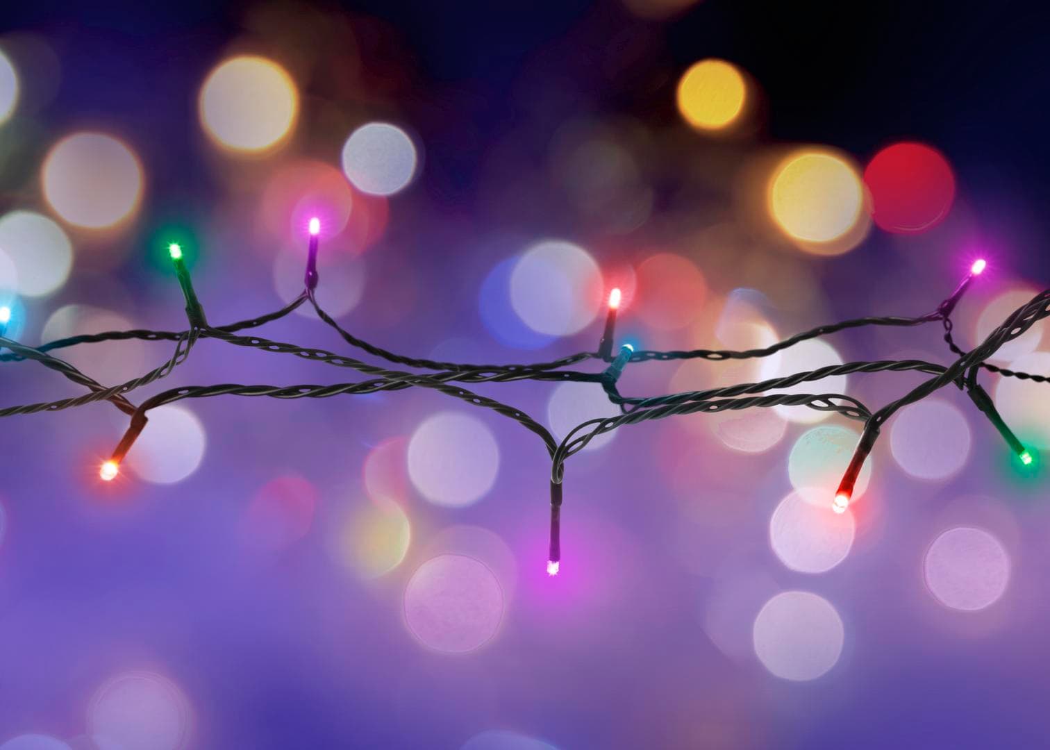 DELTACO - WiFi light chain, 5m, 40 led, adapter,IP44, RGB