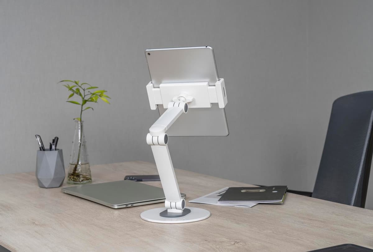 DELTACO - OFFICE Universal Tablet Tabletop Stand 4,7" - 12,9"