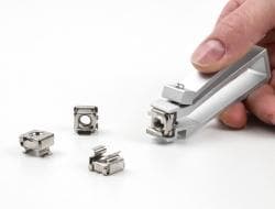 DELOCK - Burmuttertang til rack