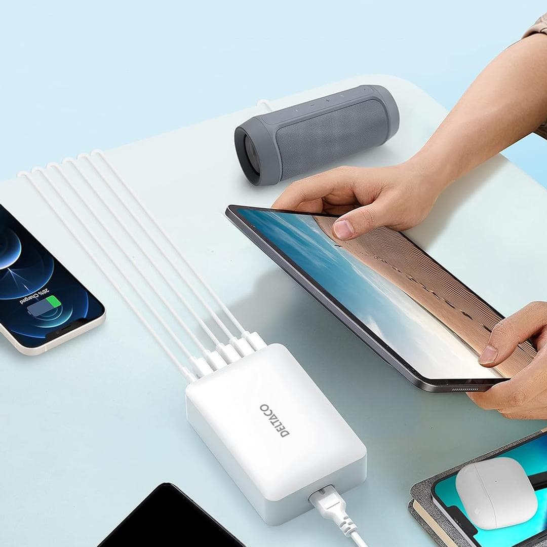 DELTACO - Multi 6 USB charger, 4x USB-A, 1x USB-A 18W, 1x USB-C PD 30W