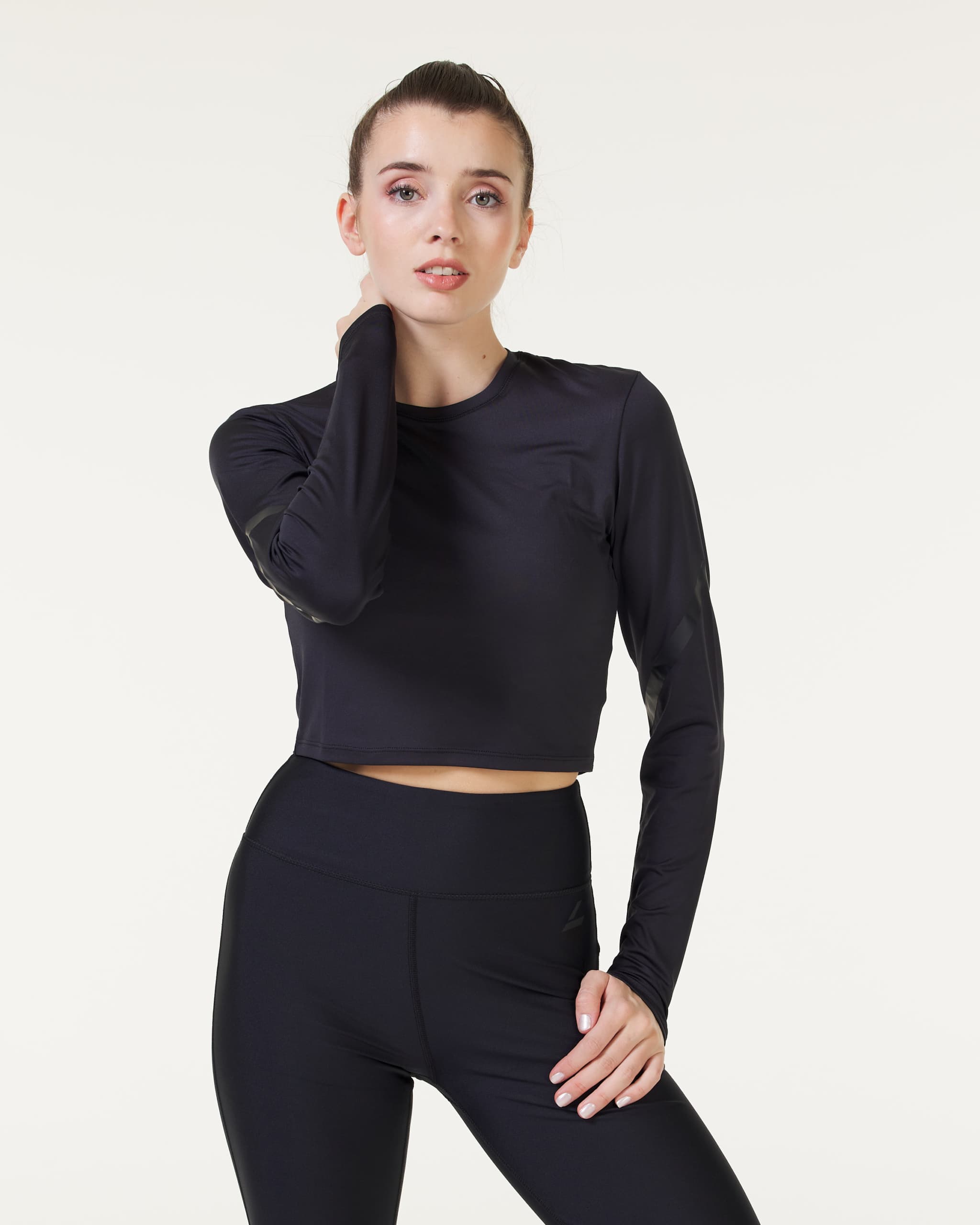LEVITY Perform Cropped LS Black