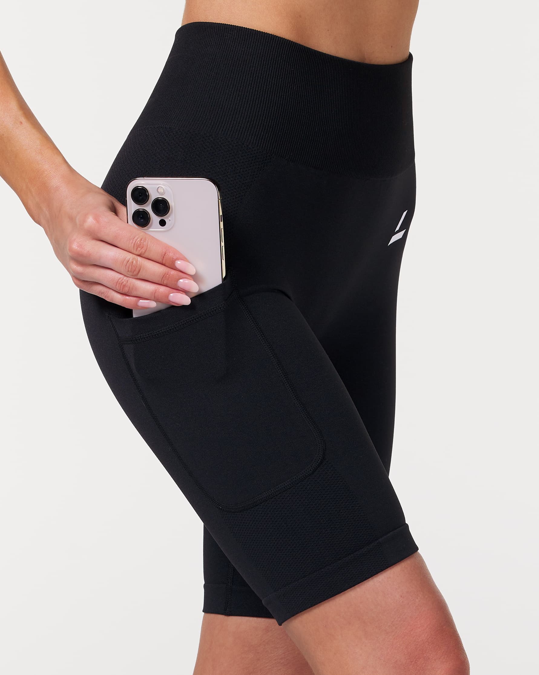 LEVITY Routine Seamless Pocket Shorts Black Marl