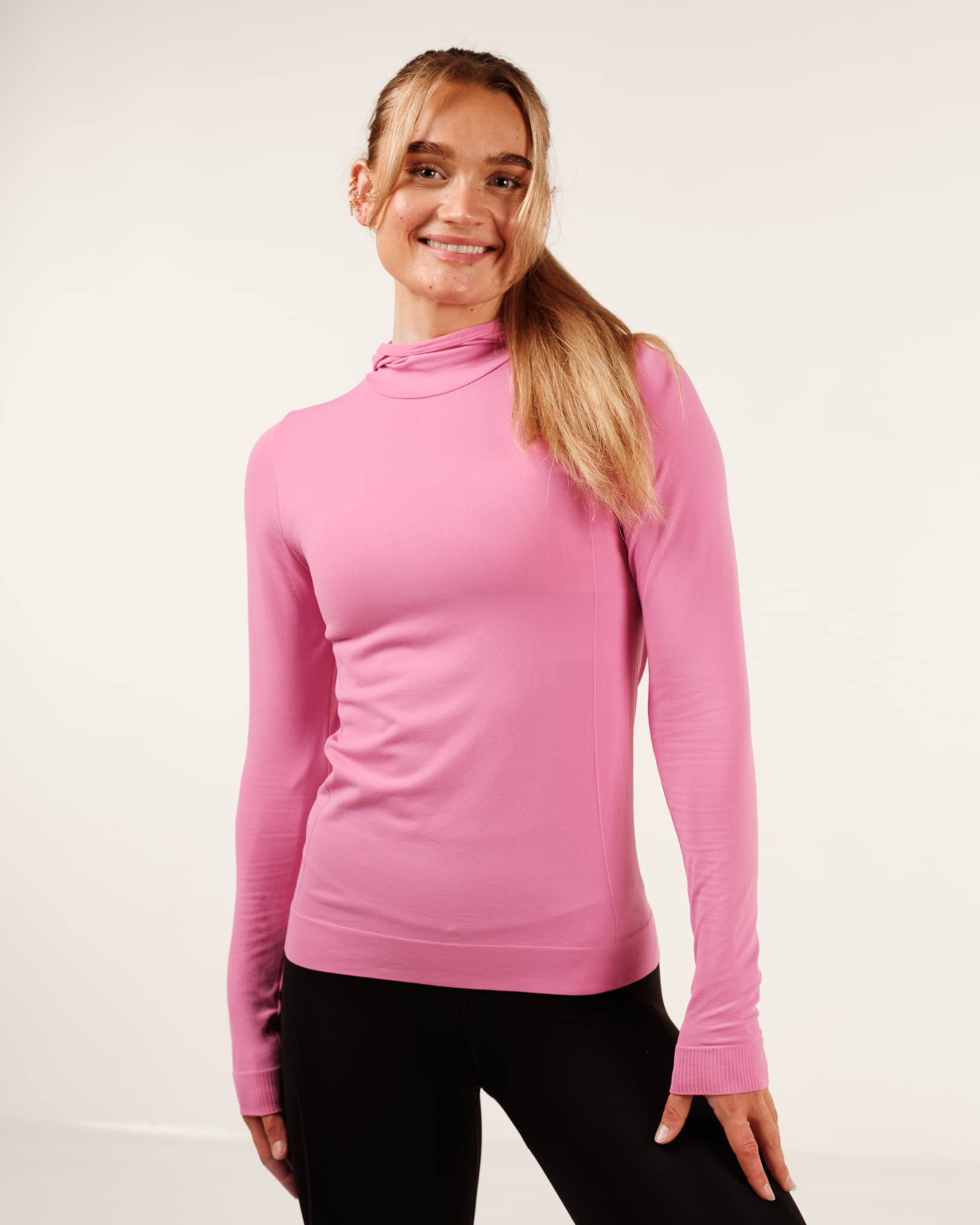 LEVITY Trail Seamless Running Hood Pink Punch