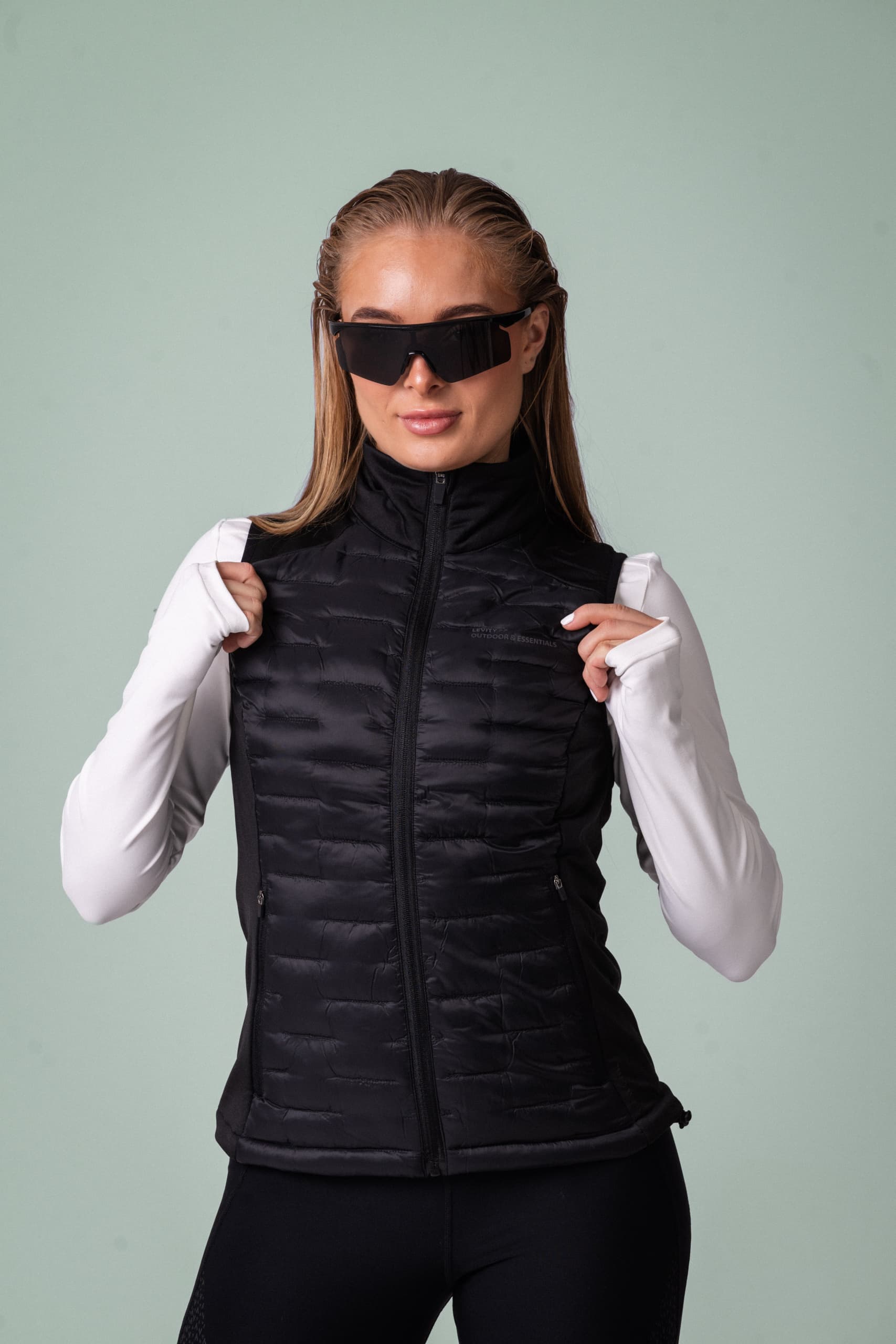 LEVITY Ultra Tech Hybrid Vest Pitch Black
