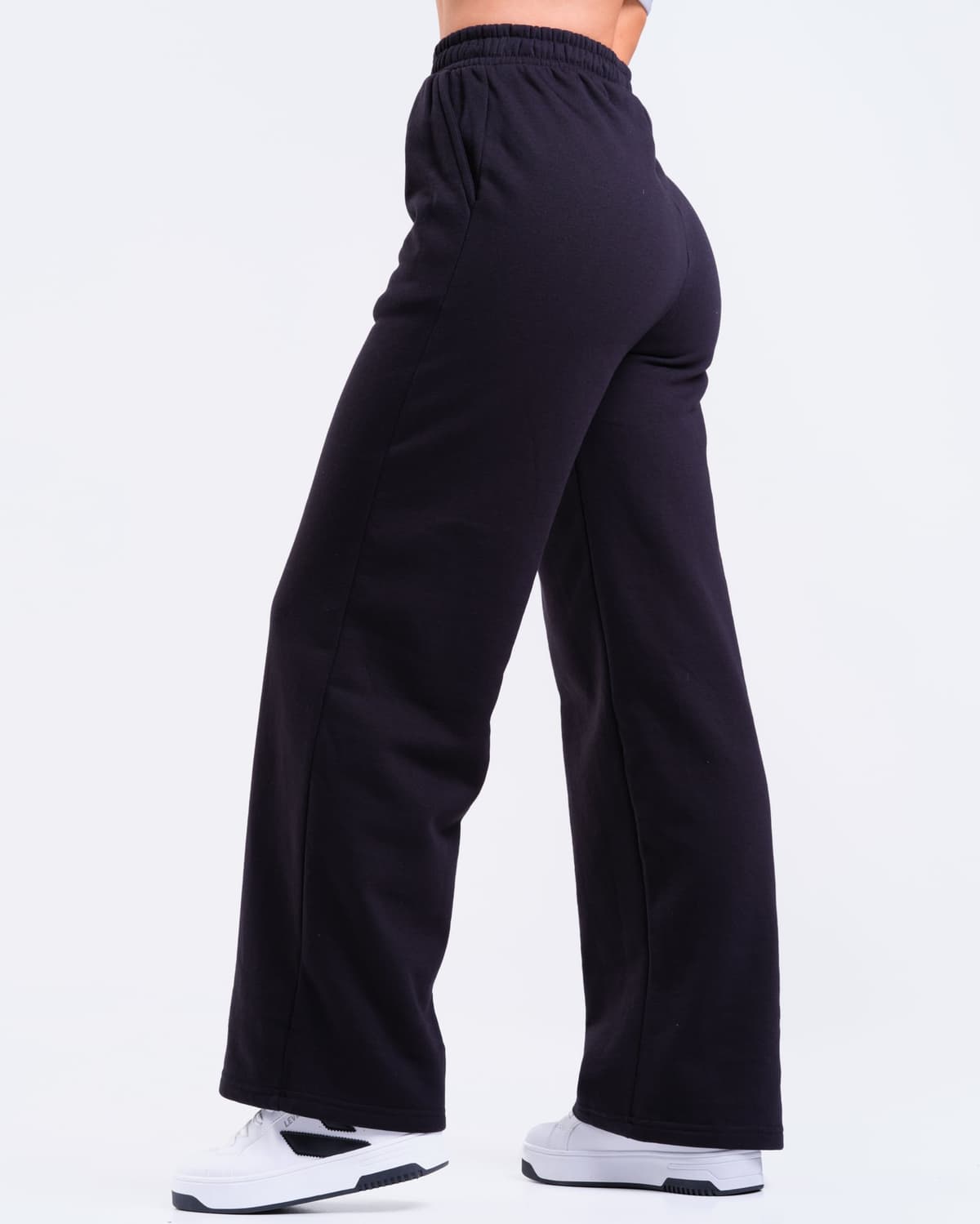 LEVITY Movement Relaxed Soft Pants Black