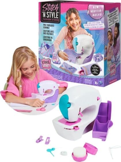 Cool Maker Stitch n Style Fashion Studio symaskin med mønster og tilbehør