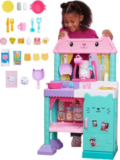 Gabbys Dukkehus Cakey Kitchen lekekjøkken med 20+ tilbehør og 20 lyder - 91 cm høyt