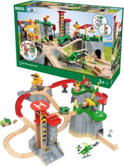 BRIO World Cargo Mountain togsett 36010 - togbane med lastekran, godstog, helikopter, heis og mer