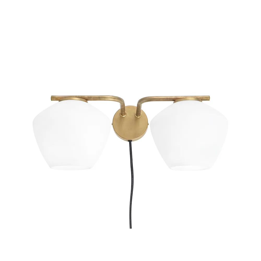 DK 2-Lys vegglampe, ubehandlet messing/ hvit

